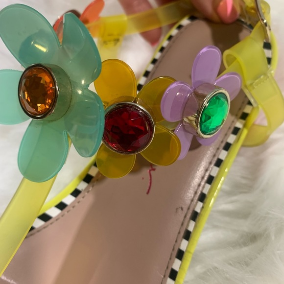 Betty Johnson Jelly Sandals! - Picture 3 of 5